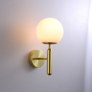 "Elsa" crystal ball wall sconce - E14