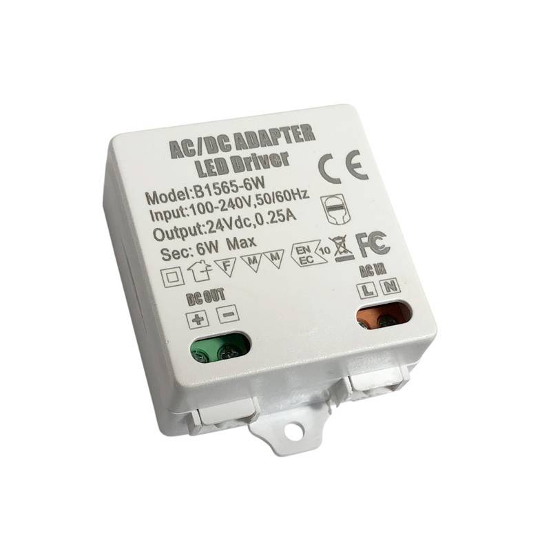 Fuente de alimentación constante 24V DC 6W 0.25A 100-240V