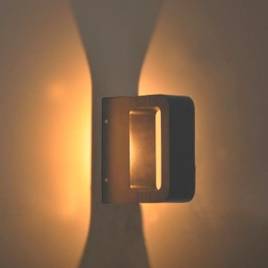 Lampada da parete a LED "KURRT" 7W IP65