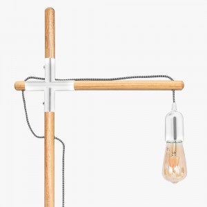 Houten vloerlamp "NATURAL WOOD".