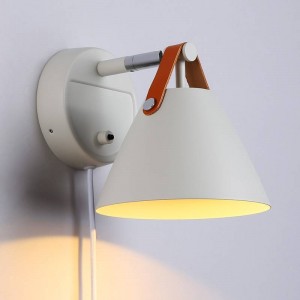 Ellen" wandlamp met kabel en schakelaar