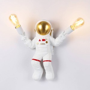 Astronaut wandlamp voor kinderen "ELLEN".