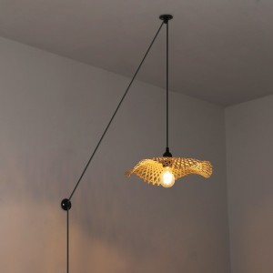 Rieten hanglamp met katrol "ALINA".