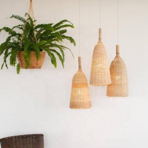 rieten hanglamp met witte kabel