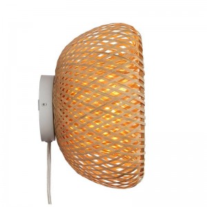 Rieten wandlamp