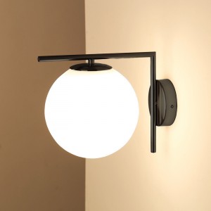 Zwarte wandlamp