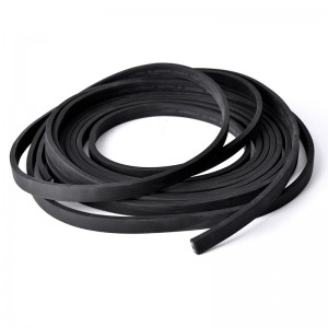 Zwarte platte kabel 2x1,5mm2 voor krans op maat (verkocht per meter)