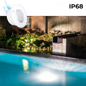 iluminación para piscina