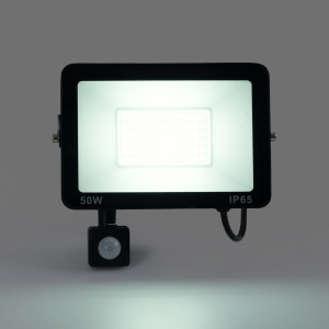 Projetor LED exterior com sensor de movimento PIR - 50W - IP65 - 6000K | holofotes led exterior